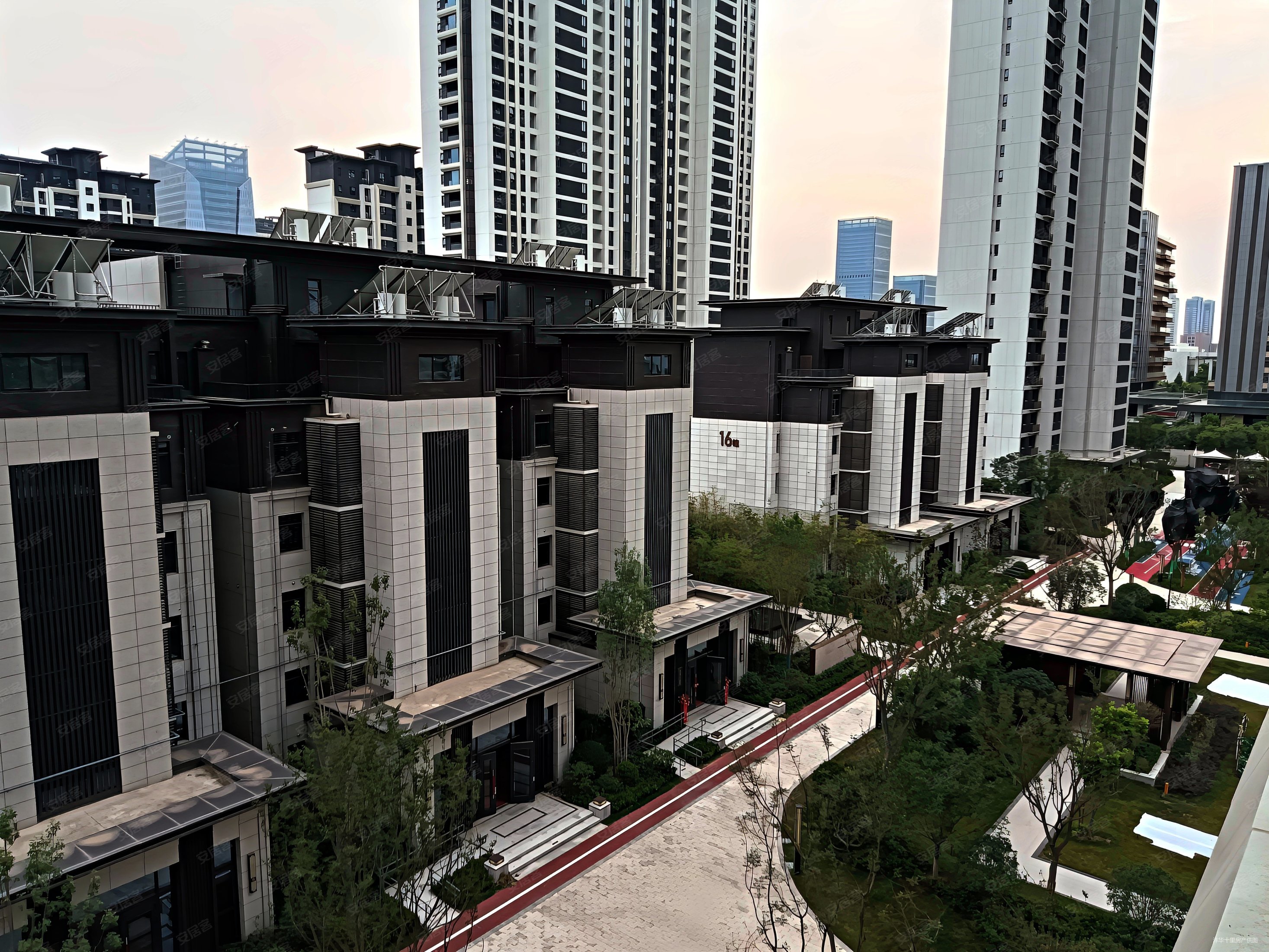 天地源兰樾坊3室2厅1卫113㎡南北210万