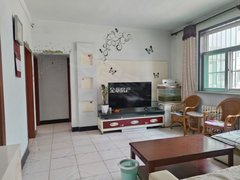 邹平邹平城区山南出门水库紧邻二小,非常干净的三室,一楼好楼层两台空调有冰箱出租房源真实图片