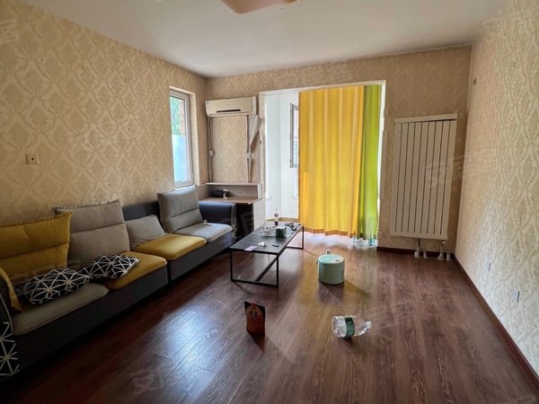 天津静海静海镇海馨园海馨园 2楼 两室 1800月半年起租 有钥匙出租