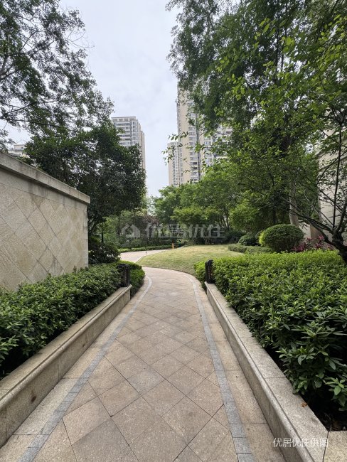 巴南区龙洲湾中交品质小区