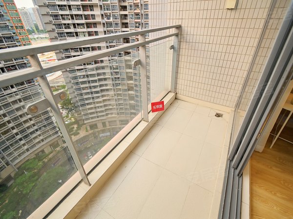 深圳福田皇岗金地名津金地大花园社区,4号线福田口岸站,精装大两房