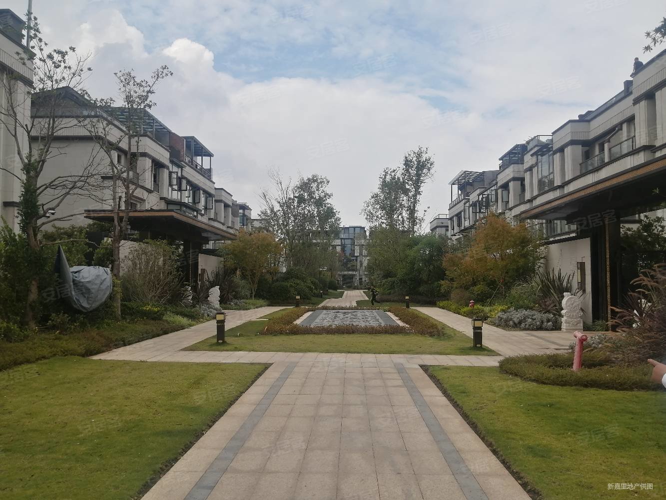 海河边独栋别墅,带一楼花园,顶楼花园200平超大利用空间,领地兰台府