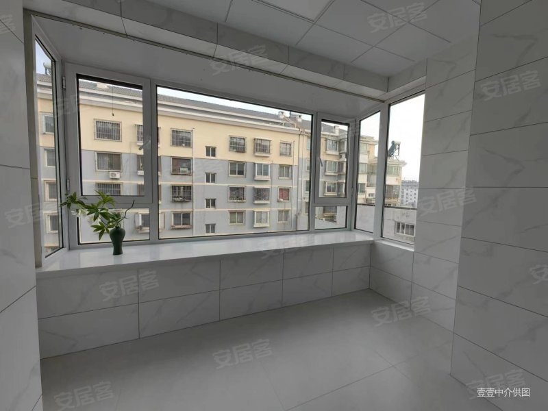 蓝天家园四楼89平精装地暖拎包入住老本有下房648万可议