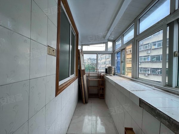 济南历下老东门东仓小区黄金三楼 家电齐全 精装两室 近大明湖 山大