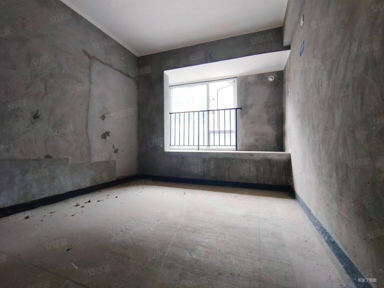 中骏雍景湾3室2厅2卫96.98㎡东南42万