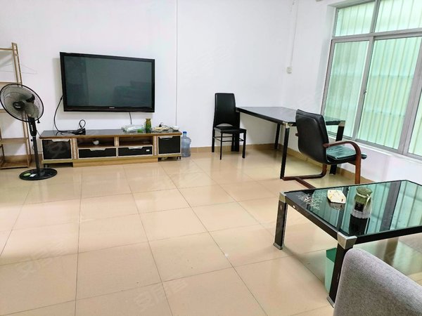 深圳布吉木棉湾吉大花园跑步八布吉地铁站附近吉大花园两房一厅全配