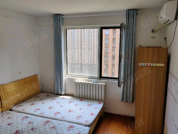 济南高新奥体中心东城逸家逸士园3区东城逸家逸士园3区 4室2厅2卫出租