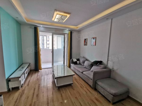上海奉贤金汇敬贤雅苑龙湖天街附近,交通便利,近商圈,看房方便有钥匙!