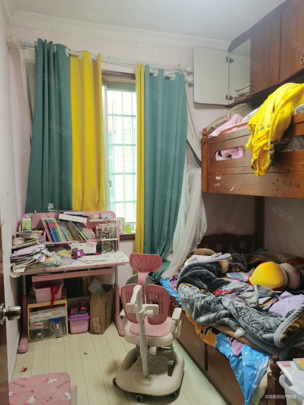 天利广场3室2厅2卫146㎡南北69.8万