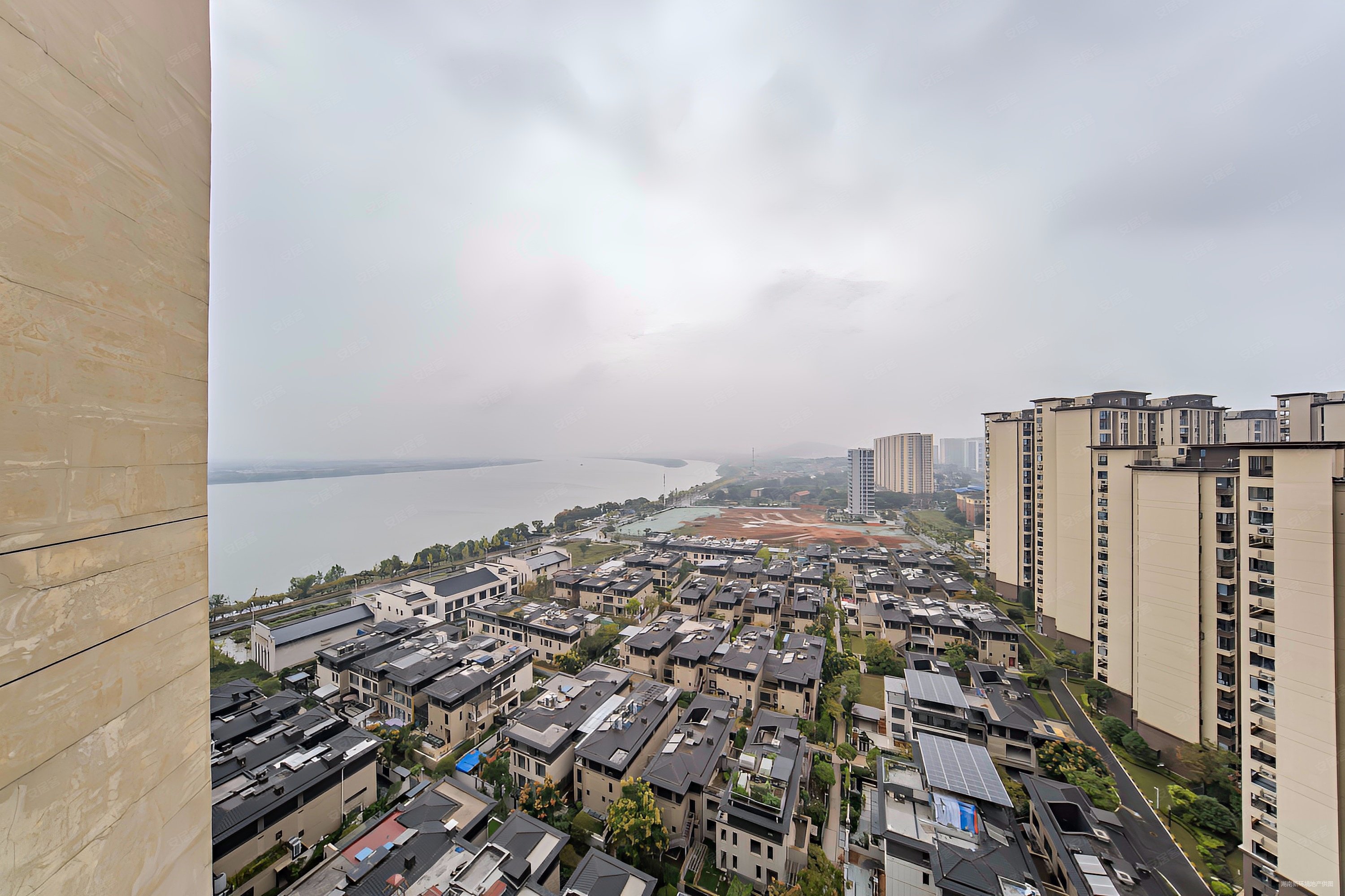 长沙房产网>长沙二手房>岳麓二手房>洋湖湿地公园二手房>蓝光雍锦半岛