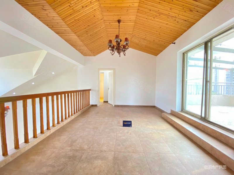 状元府邸  带超大花园 中间位置