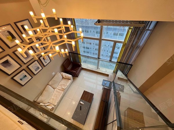 深圳龙华龙华富驰大厦龙华油松独栋公寓精装复式一房一厅两卫,家私