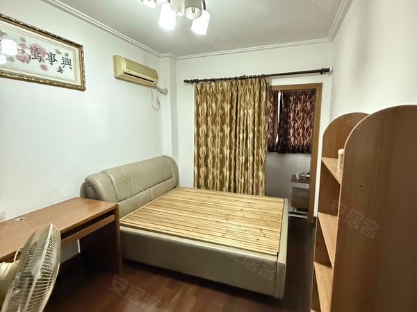 海宁长安镇农发区修川花园长安修川花园精装自住三房出租！拎包入住！出租房源真实图片