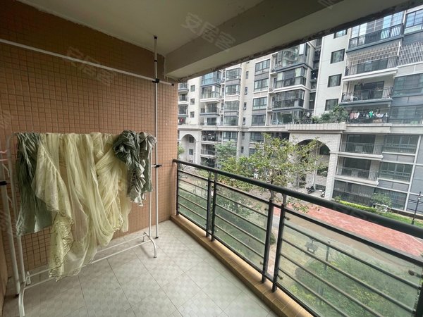 南宁青秀仙葫天池山天池山 3室1厅2卫 电梯房 精装修 南北通透 价格可