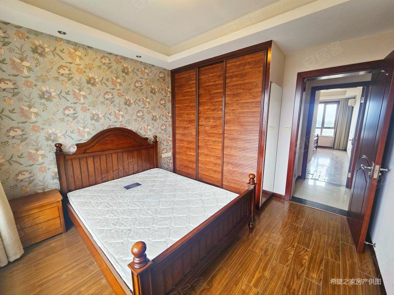 华敏世家真实照片价格看中可谈有钥匙