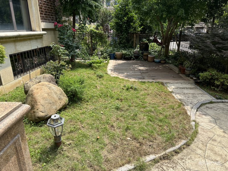 东钱湖钱隆山庄湖景独栋别墅精装 位置好