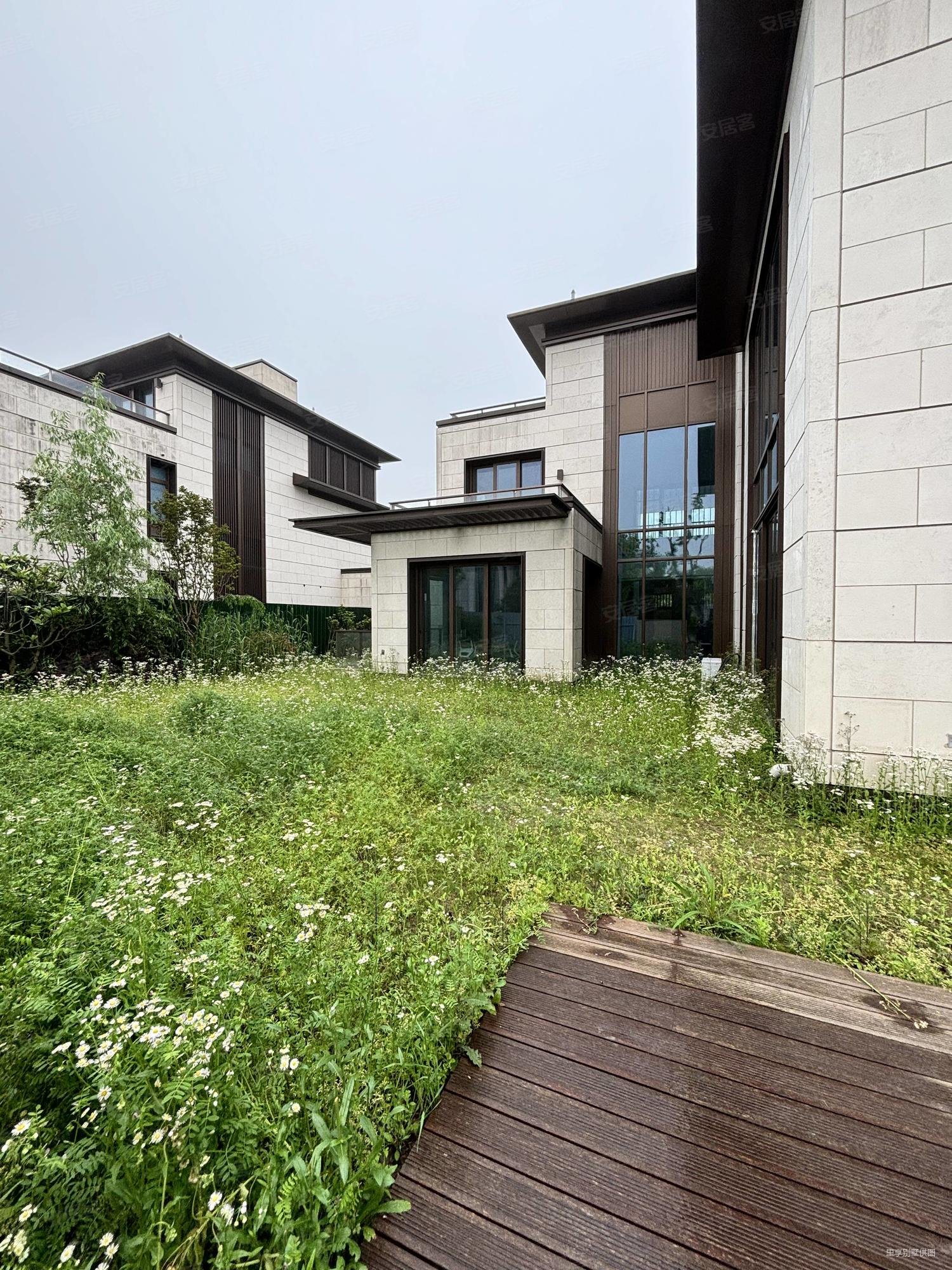 上海房产网>上海二手房>浦东二手房>碧云二手房>碧云尊邸(别墅)>