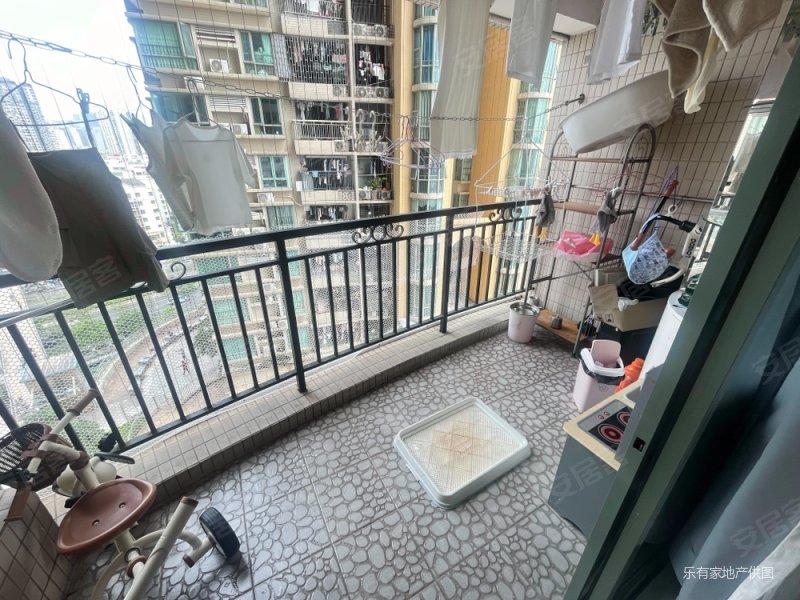 笋盘,汇港名苑大两房,厅出阳台满五