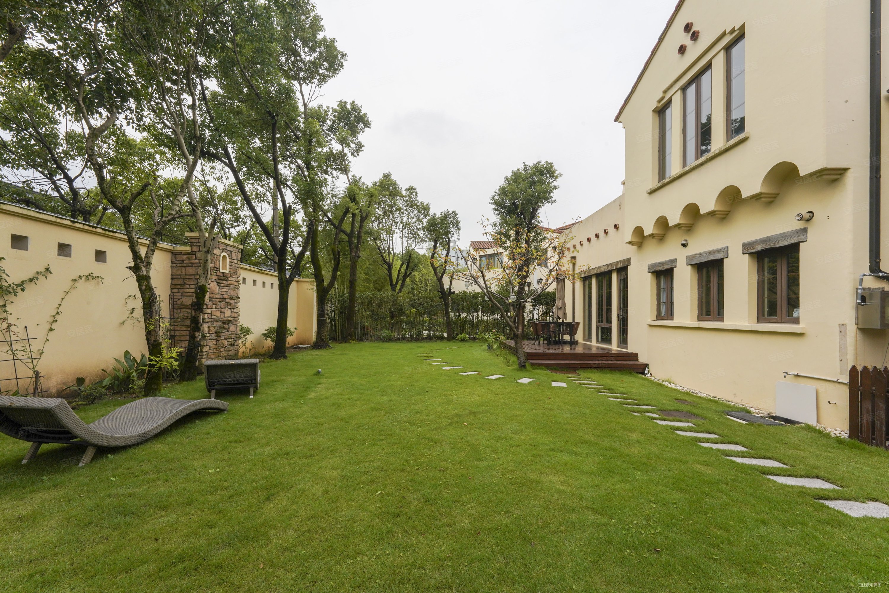 圣马丽诺桥语别墅楼层好集中供暖精装好房环境好