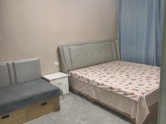 开原开原城区开原市区车站附近，粮食局3楼，精装一室，家电齐全，有网有空调，拎包住出租房源真实图片