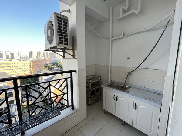 厦门湖里sm商圈裕兴花园帅哥美女看过来 sm商圈 欣云峰 裕兴花园 一房