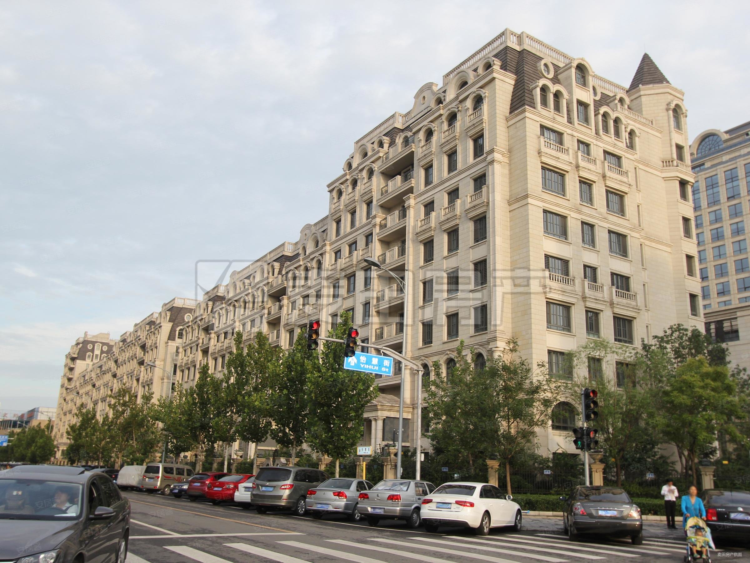 远洋万和城c区南北三居室得房率846看房提前预约稳