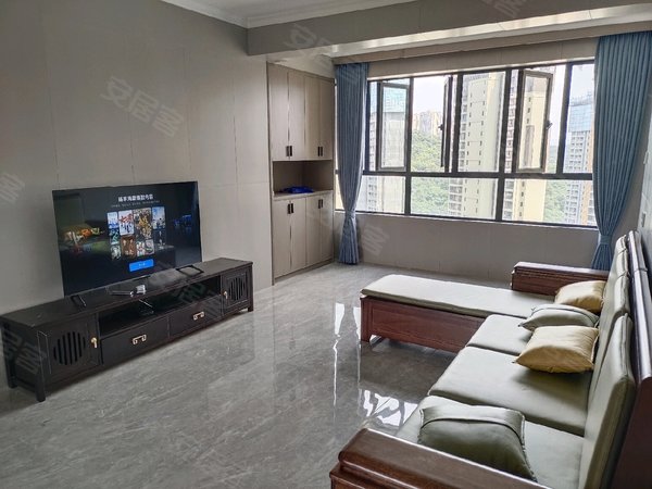 郴州北湖五岭广场融华上品澜庭融华上品澜庭 4室2厅2卫出租房源真实