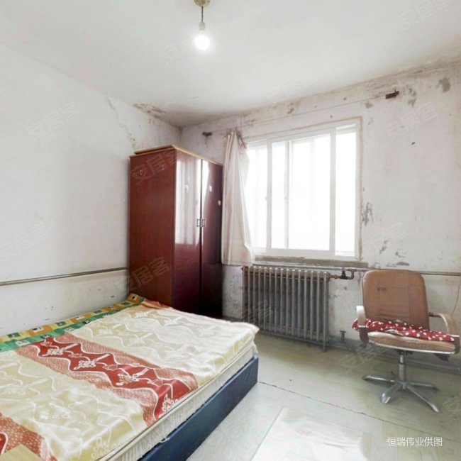 隆盛园(西区) 南北通透 刚需两居 满五 集中供暖 商品住宅