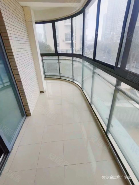 中南路 双卫 交通便利 近地铁 板楼 有电梯 商业配套齐全,星海虹城