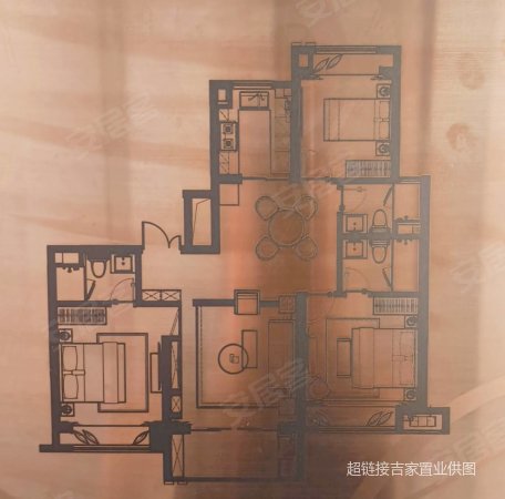 融创香溢天地3室2厅3卫144㎡南北688万