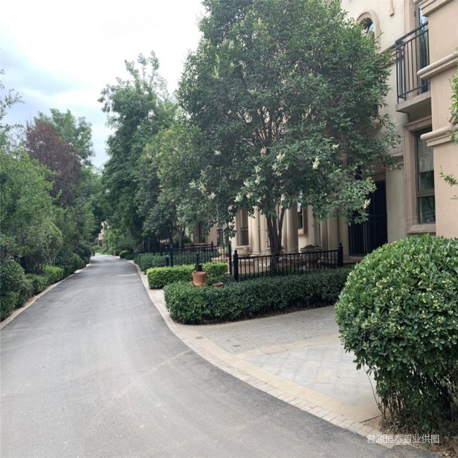 西咸新区泾河新城 不限 小三室 精装修八千五 首付25,金辉城二手房