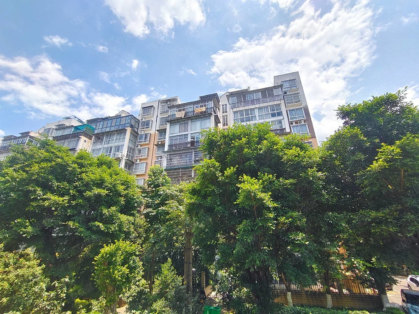 柳州房产网>柳州二手房>鱼峰二手房>荣军二手房>阳光花园>