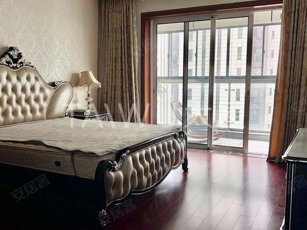 上海松江松江新城东鼎名人府邸豪华住宅!品质小区!整租四居室!