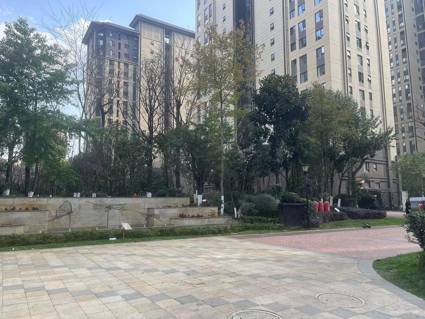 河畔俊园绿景园