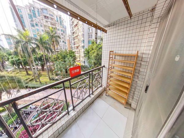 深圳福田竹子林金海燕花园1号地铁旁,万科物业,金海燕花园4房,居家