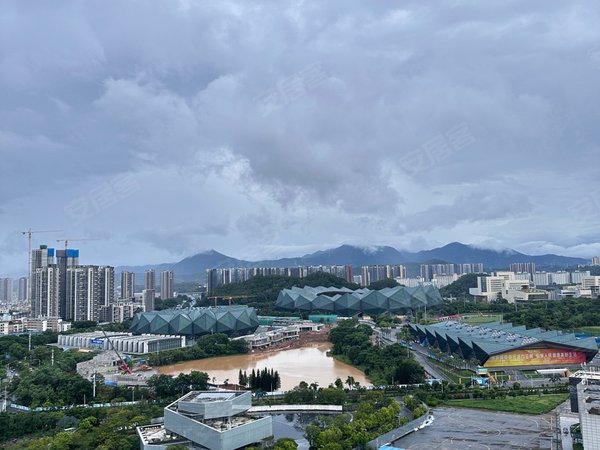 深圳龙岗大运世茂深港国际中心世茂深港大三房拎包入住,地铁口,看体育