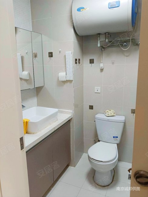 地铁口盛世公馆紧临河西金鹰商圈成熟租金高可注 册可居家