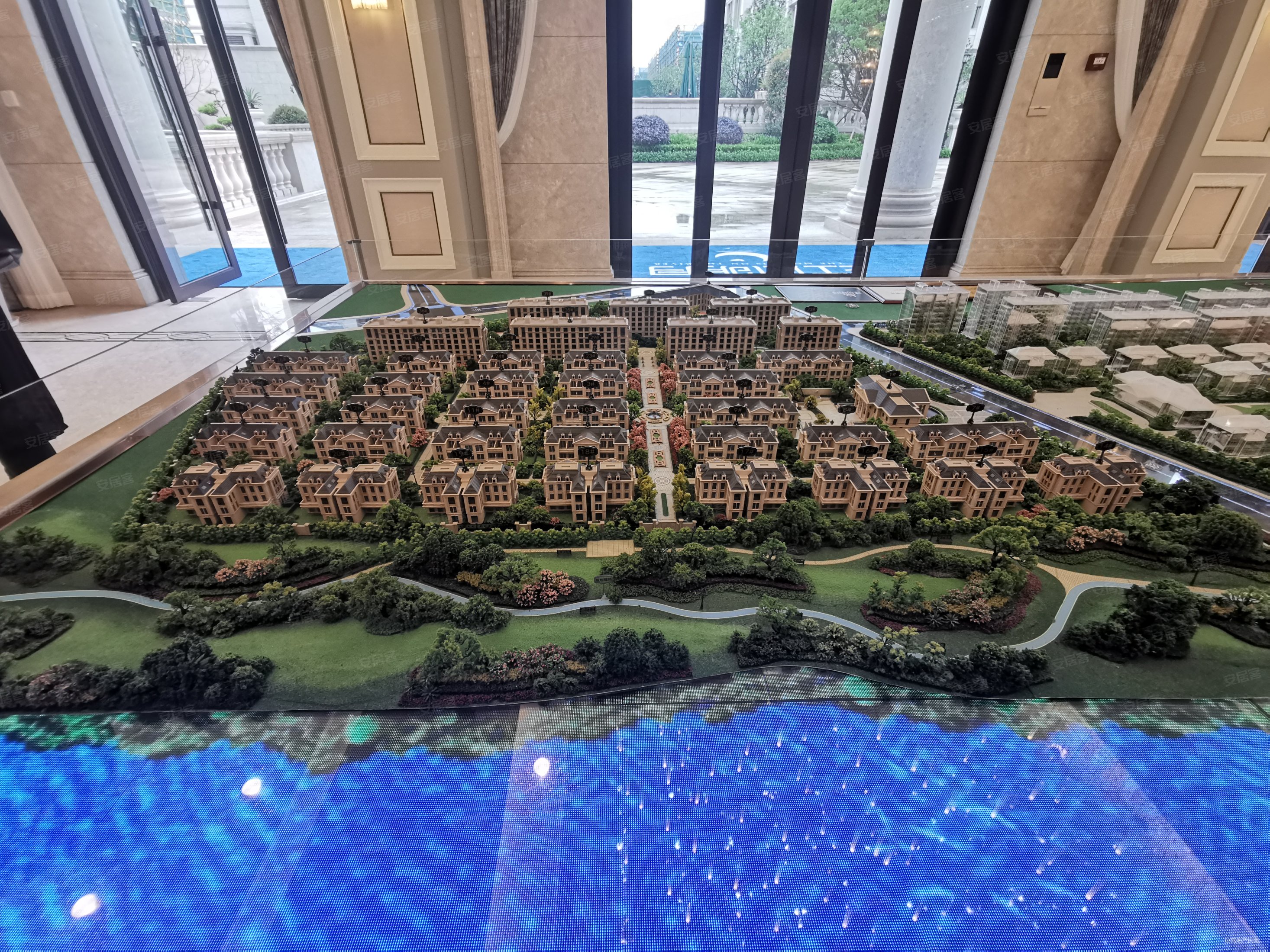 七都江心明月豪宅典范 双拼法式别墅 送地下两层总6层室内电梯