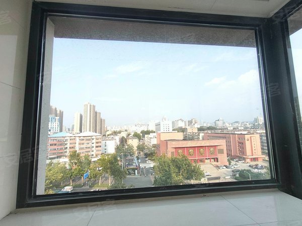 济南历下东关明湖壹品苑新上全新未住明湖一品苑封闭小区华夏福地万科