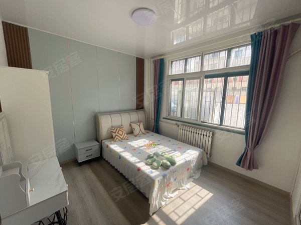 青岛李沧青山路瑞康花园瑞康花园独立卫 3号线地铁50米 精装拎包入住