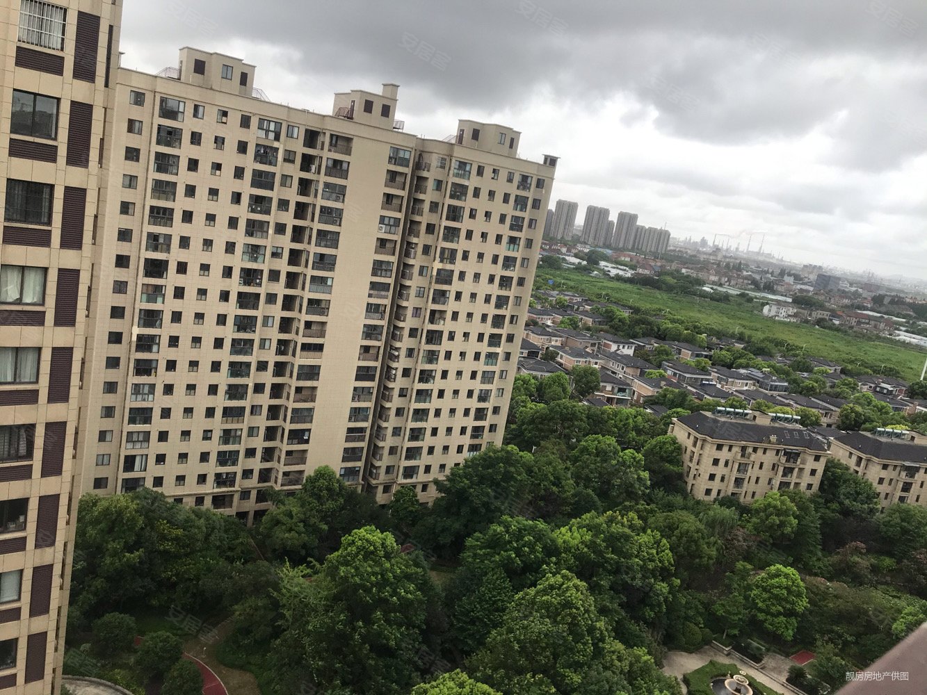 君逸公馆2室2厅1卫96.27㎡南北190万