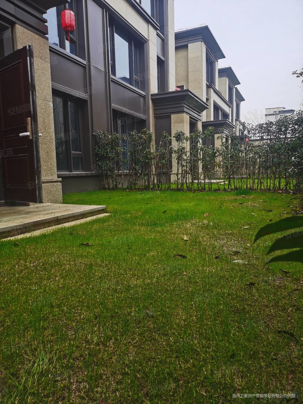 瓯江国际新城东樾府锦珑苑(别墅)5室2厅3卫191㎡南北620万