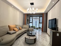 信阳浉河南虹广场今日新上好房，领秀城，业主自住的房子，未出租过，家电齐全出租房源真实图片