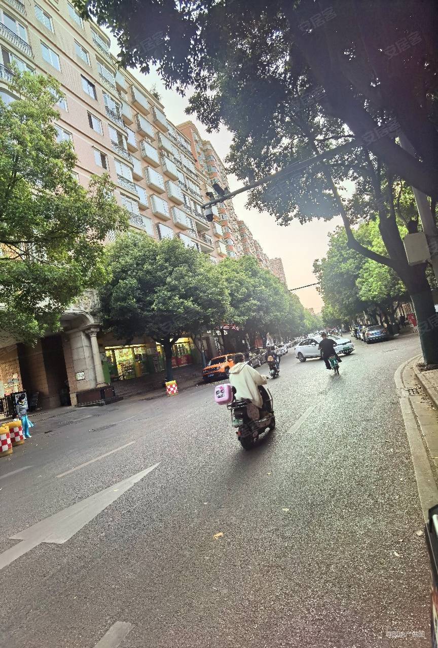 昆明房产网>昆明二手房>五华二手房>小西门二手房>北门街77号小区>864