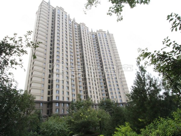 北京朝阳望京东湖湾(东区)急租东湖湾,地铁14号线,装修保持好,配套