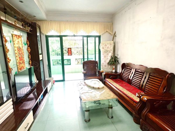 沃尔玛旁 福泰花园步梯二楼两房出租 家私齐全 看房方便,香洲租房