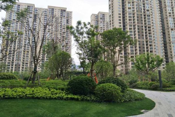 绿都紫荆华庭和园