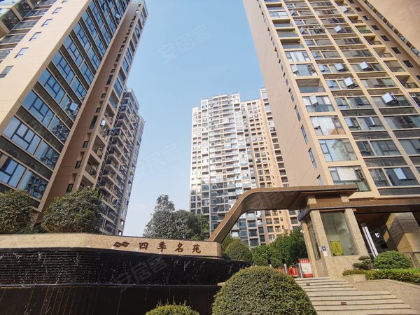 深圳宝安后亭四季名苑沙井新桥四季名苑精装大三房带厨房三件套出租