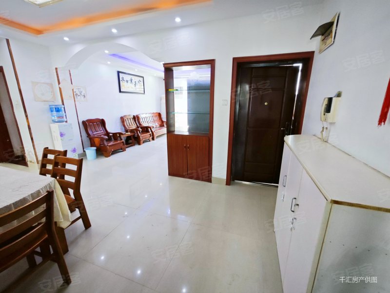 吉祥花园 精装修三房 中间楼层 房东急售 看房有钥匙