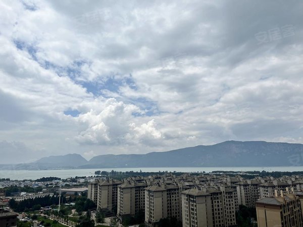 昆明官渡福保片区滇池国际会展中心山海湾看房方便 山海湾一期194平4